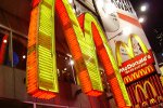 89-latka od czterdziestu lat pracownic McDonald’s [McDonalds fot. Wikipedia, PD]