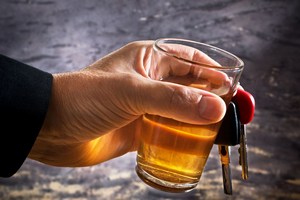 Alkohol i kluczyki: zakazana para [© Václav Mach - Fotolia.com]