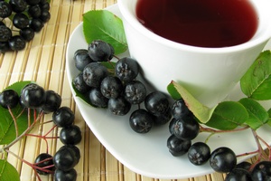 Aronia - zdrowe serce i wtroba [© Heike Rau - Fotolia.com]