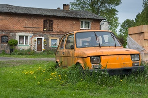 Bez prdu, kanalizacji lub w przeludnieniu yje ok. 5,5 mln Polakw [© konradkerker - Fotolia.com]