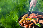 Bezpieczne grillowanie i prace ogrodowe [©  BlueOrange Studio - Fotolia.com]