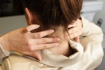 Ból kręgosłupa szyjnego? Pomogą proste ćwiczenia [© Jane Doe - Fotolia.com]