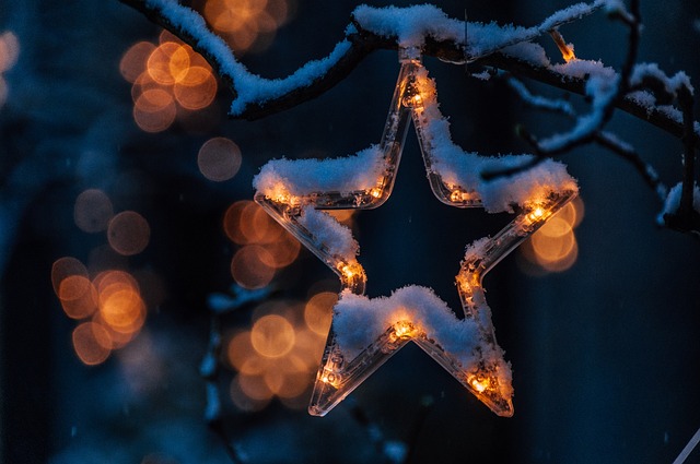 Boże Narodzenie czasem radości? Dla wielu oznacza raczej stres i przygnębienie [fot. wal_172619 from Pixabay]