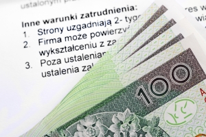 Coraz wicej Polakw ma umowy o prac [Fot. whitelook - Fotolia.com]