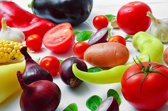 Czerwone i fioletowe warzywa pomogą uchronić się przed cukrzycą [fot. Gábor Adonyi from Pixabay]