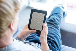 Czy e-booki s zdrowe dla oczu?  [E-book, ©  Melpomene - Fotolia.com]