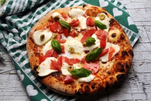 Czym si charakteryzuje prawdziwa woska pizza?  [Fot. Comugnero Silvana - Fotolia.com]