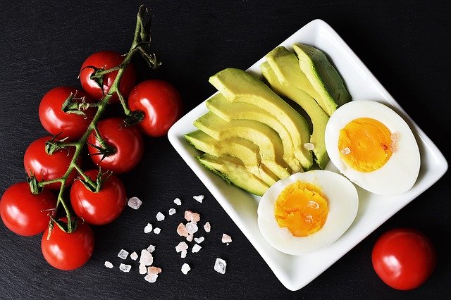 Dieta ketogeniczna wysokotłuszczowa może wydłużyć życie [fot. zuzyusa from Pixabay]