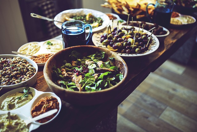 Dieta śródziemnomorska pomaga zachować dobre zdolności poznawcze na starość [fot. Karolina Grabowska from Pixabay]