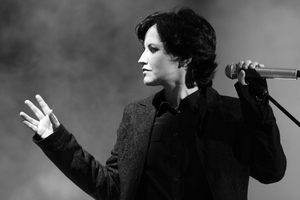 Dolores O'Riordan nie popenia samobjstwa [Dolores O&rsquo;Riordan, fot. Eva Rinaldi - The Cranberries, CC BY-SA 2.0, Wikimedia Commons]