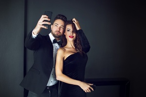 Dyrektor festiwalu w Cannes zabroni robienia selfie [© sakkmesterke - Fotolia.com]