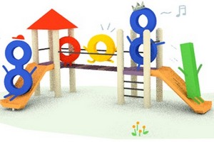 Dzie Dziecka na placu zabaw. W Google Doodle [fot. Google]