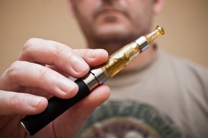 E-papieros - bomba z opnionym zaponem? [©  pixarno - Fotolia.com]