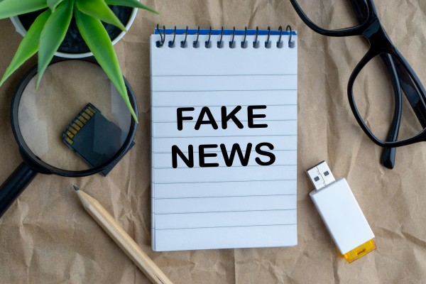 Fake newsy: styka si z nimi wikszo Polakw [Fot. instagram.com/_alfil - Fotolia.com]