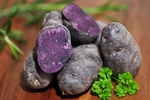 Fioletowe ziemniaki obniaj cinienie i powstrzymuj przybieranie na wadze [© photocrew - Fotolia.com]
