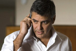 George Clooney przechodzi na drug stron (kamery) [George Clooney fot. Monolith Plus]