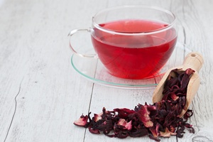 Herbata z hibiskusa pomoe schudn [© Silvy78 - Fotolia.com]