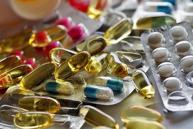 Ibuprofen przyjmowany z innymi lekami może uszkodzić nerki [fot. ivabalk from Pixabay]