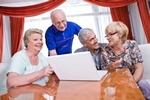 Internet dla seniorw - Latarnicy Polski Cyfrowej z poparciem Lecha Wasy [© iceteastock - Fotolia.com]