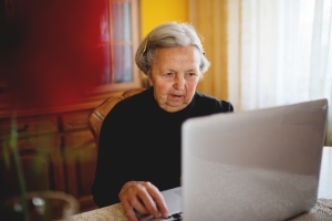 Internet: miejsce nie dla Seniorw [Fot. dusanpetkovic1 - Fotolia.com]