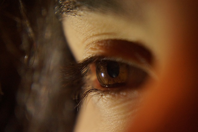 Jak hormony wpływają na utratę wzroku u kobiet [fot. thamuna Onashvili from Pixabay]