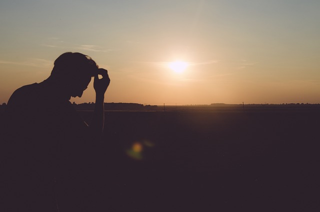 Jak natrtne myli (ruminacja) sprawiaj, e stajesz si gorszym pracownikiem [fot. StockSnap from Pixabay]