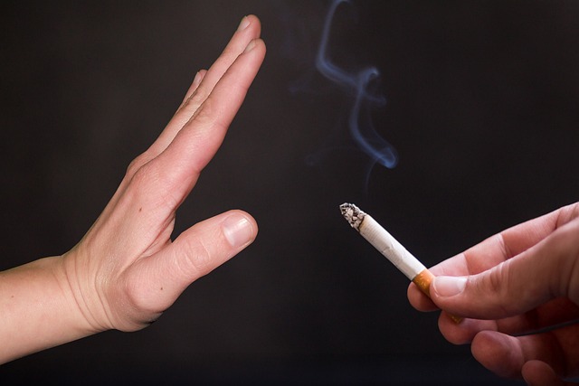 Jak papierosy zaburzajÄ sen [fot. Tumisu from Pixabay]