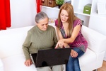 Jak pomc rodzicom i dziadkom porusza si w Internecie? [© Szabolcs Szekeres - Fotolia.com]