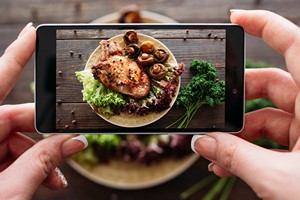 Jak profesjonalnie fotografowa jedzenie? [Potrawa, © golubovy - Fotolia.com]