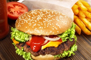 Jak schudn jedzc fast food - dieta prof. Hauba [© ExQuisine - Fotolia.com]