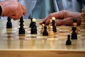Jak zachowa modo? Trzeba wiczy, gra w szachy i nauczy si japoskiego [© Snezana Skundric - Fotolia.com]