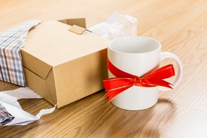 Jak zwrócić nieudane świąteczne prezenty? 5 odpowiedzi na częste pytania [© leungchopan - Fotolia.com]