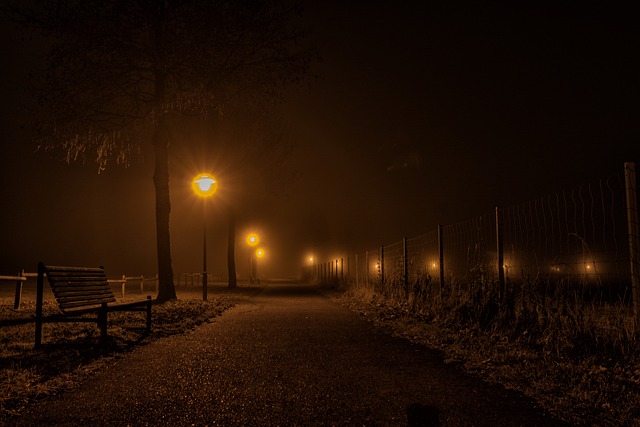 Jedna bezsenna noc ma kilkudniowe działanie... antydepresyjne [fot. Florian Kurz from Pixabay]