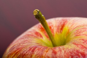 "Jedno jabko dziennie trzyma lekarza z daleka ode mnie"? Niekoniecznie... [© patrisyu - Fotolia.com]