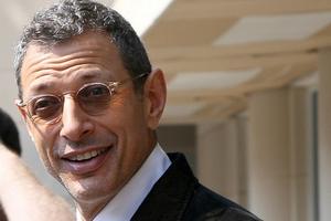 Jeff Goldblum zarczony z kobiet modsz od siebie o trzy dekady [Jeff Goldblun fot. gdcgraphics, CC BY 2.0, Wikimedia Commons]