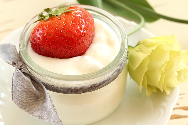 Jogurt moe ochroni przed rakiem jelita grubego [fot. kamila211 from Pixabay]