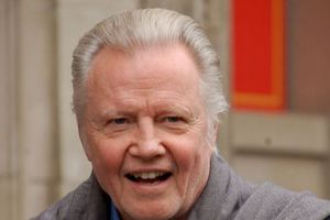 Jon Voight koczy 75 lat  [John Voight, fot. Angela George, CC BY-SA 3.0, Wikimedia Commons]