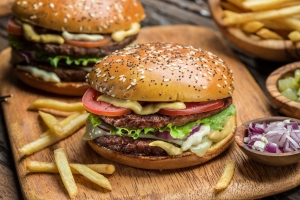 Junk food („mieciowe jedzenie”) zwiksza ryzyko raka [Fot. volff - Fotolia.com]