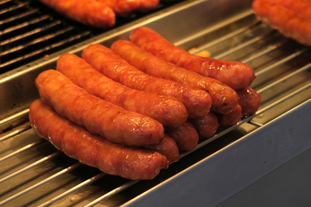 Ju jedna porcja przetworzonego misa dziennie moe zwikszy ryzyko demencji o 44 proc. [fot. Peter Chou from Pixabay]