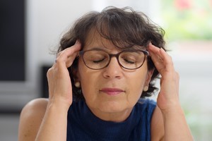 Klasterowe bóle głowy i migreny częściej występują o określonych porach (doby i roku) [© Philipimage - Fotolia.com]