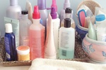 Kosmetyki - Polacy kupuj wbrew kryzysowi [© devilpup - Fotolia.com]