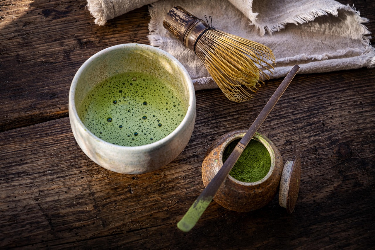 Matcha - japoska zielona herbata podbija wiat [fot. Mirko Stödter from Pixabay]