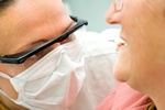 Menopauza nie oznacza pauzy od dentysty [© Sandor Kacso - Fotolia.com]