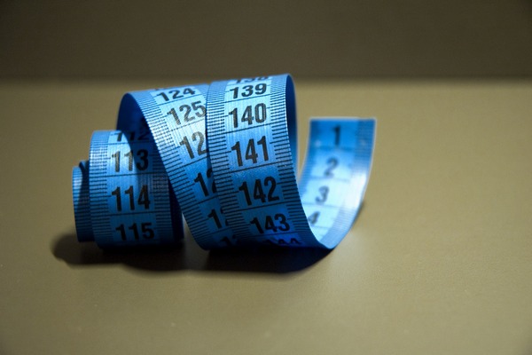 Najskuteczniejsze strategie zachowania niższej wagi [fot. lloorraa z Pixabay]