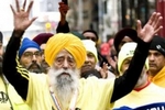 Fauja Singh, fot. Hari Singh, CC BY-SA 3.0, Wikimedia Commons