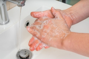 Nie myjesz rk? Roznosisz w swoim domu niebezpieczne bakterie [Fot. andriano_cz - Fotolia.com]