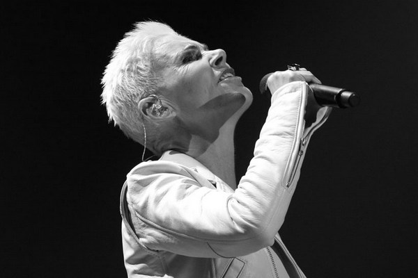 Nie yje Marie Fredriksson z Roxette [Marie Fredriksson, fot. Eva Rinaldi - Roxette Live Sydney, CC BY-SA 2.0, Wikimedia Commons]