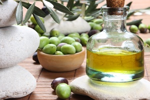 Oliwa z oliwek daje poczucie sytoci [© kalou1927 - Fotolia.com]
