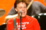 Paul McCartney siga po standardy [Paul McCartney fot. Universal Music Polska]