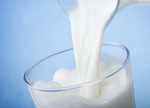 Picie mleka w dziecistwie to lepsza sprawno na staro [© Nitr - Fotolia.com]